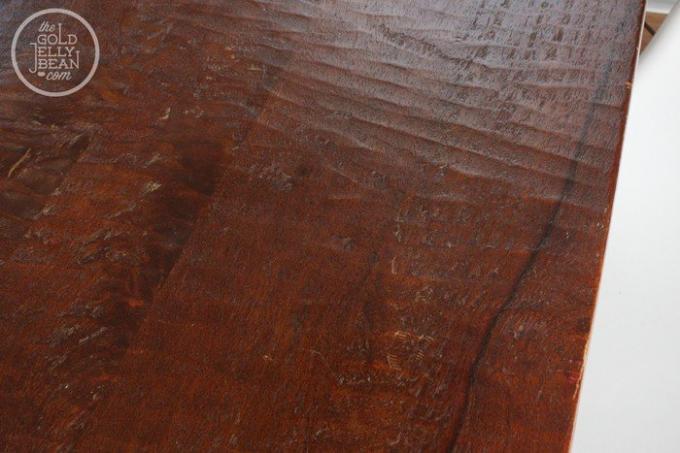 كيفية إزالة خدوش على الخشب والأثاث والجلود