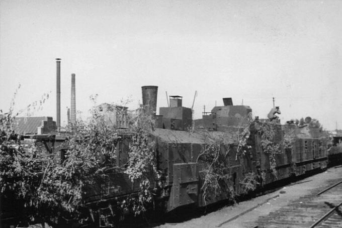 خلال الحرب، كنا القطار المدرعة معظمها خفيفة. | صور: be-be-be.ru.