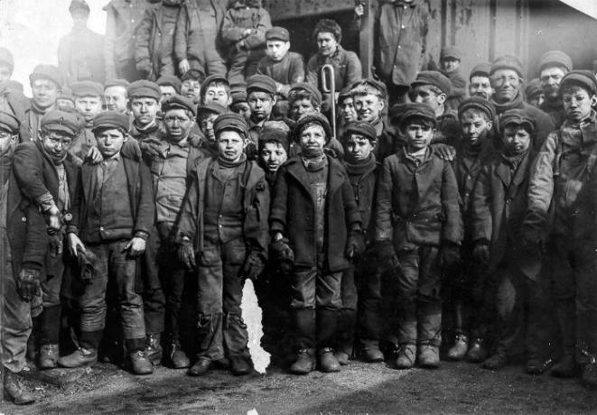 
عمال المناجم الأطفال في الولايات المتحدة.