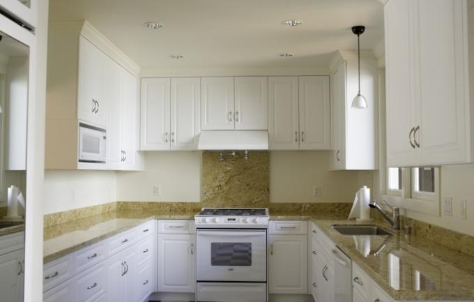 تصميم المطبخ 11 متر مربع (39 صورة): تعليمات فيديو DIY ، مشروع ، سعر ، صورة