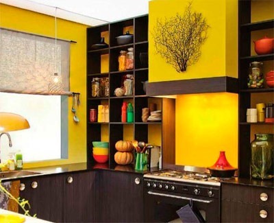 المطبخ البني الأصفر