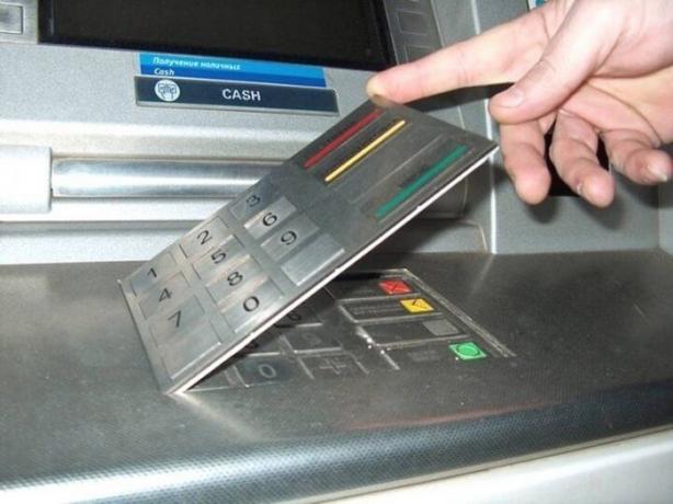 7 نصائح حول كيفية حماية بطاقتك المصرفية من المحتالين